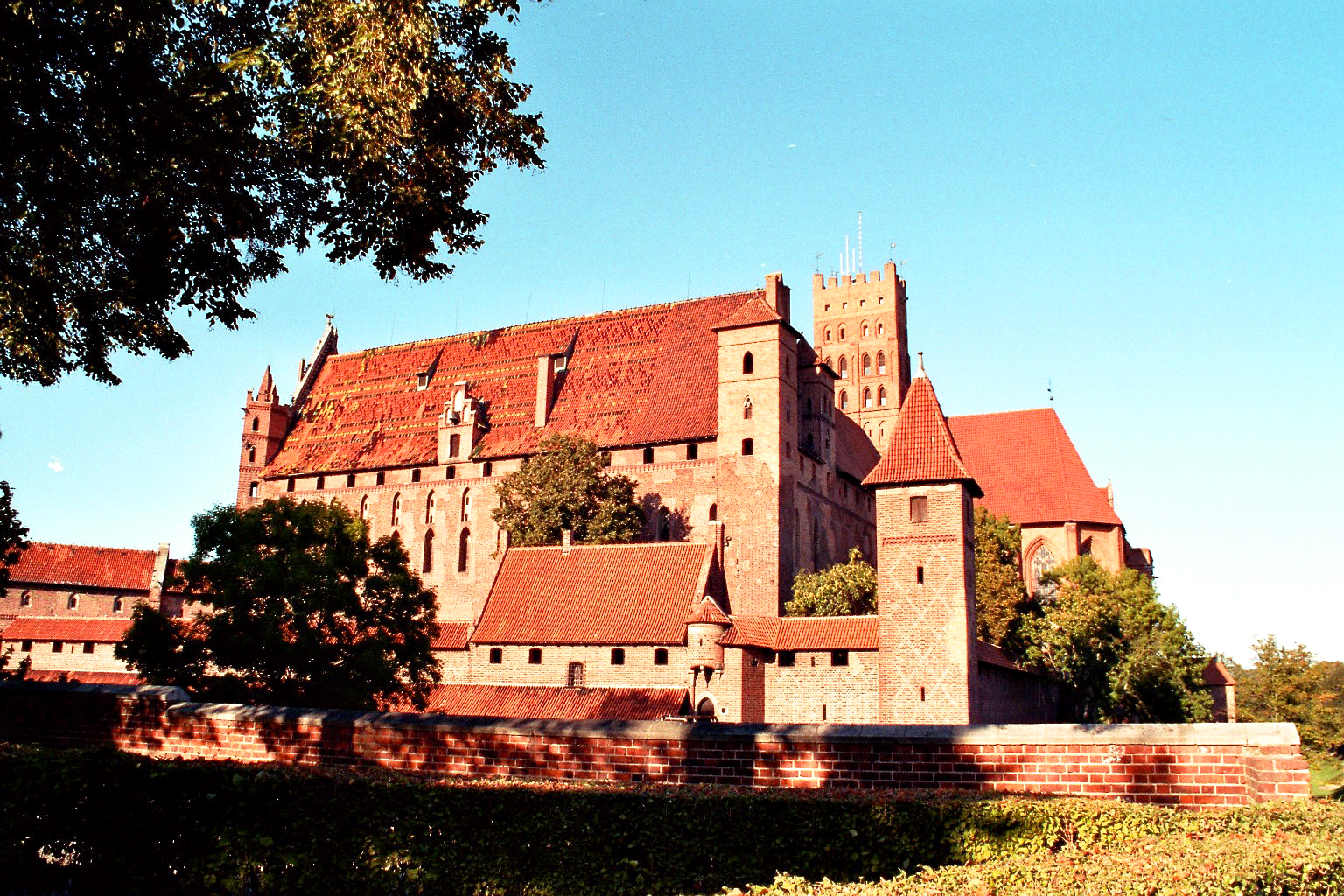 Mare Baltikum Reisen, Christine Salten, Andres Vainumäe, Individualreisen, Gruppenreisen, PKW-Rundreisen, Fahrradtouren, Naturbeobachtung, Vogelbeobachtung, Wanderreisen, Baltikum, Estland, Lettland, Litauen, Polen, Skandinavien, Schweden, Stockholm, Russland, St. Petersburg, Tallinn, Winterreisen, Finnland, Riga, Helsinki, Vilnius, Stockholm, Städtereise, Ostseekurzreisen, Norwegen, Hurtigruten, Oslo, Bergen, Ostseeurlaub, Kurische Nehrung, Memel, Klaipeda, Aktivreisen, Spezialveranstalter, Baltikum, Kaliningrader Gebiet, Königsberg, Strandurlaub, Ostseefähren, Kreuzfahrten Ostsee, Mare Baltikum, Tagesausflüge, Moorwanderung, Lappland, Skigebiet Ylläs, Flughafen Kittilä