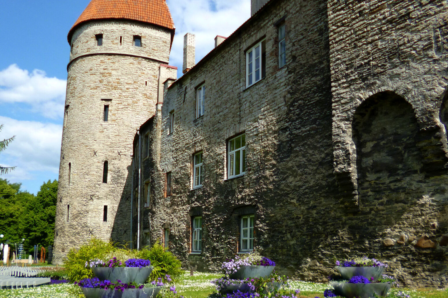 Mare Baltikum Reisen, Christine Salten, Andres Vainumäe, Individualreisen, Gruppenreisen, PKW-Rundreisen, Fahrradtouren, Naturbeobachtung, Vogelbeobachtung, Wanderreisen, Baltikum, Estland, Lettland, Litauen, Polen, Skandinavien, Schweden, Stockholm, Russland, St. Petersburg, Tallinn, Winterreisen, Finnland, Riga, Helsinki, Vilnius, Stockholm, Städtereise, Ostseekurzreisen, Norwegen, Hurtigruten, Oslo, Bergen, Ostseeurlaub, Kurische Nehrung, Memel, Klaipeda, Aktivreisen, Spezialveranstalter, Baltikum, Kaliningrader Gebiet, Königsberg, Strandurlaub, Ostseefähren, Kreuzfahrten Ostsee, Mare Baltikum, Tagesausflüge, Moorwanderung, Lappland, Skigebiet Ylläs, Flughafen Kittilä