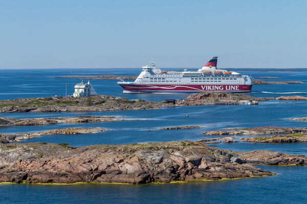 Ahvenanmaa, Alus, Amorella, Autolautta, Kesä, Kesäkuu, Kobbaklintar, Laiva, Maarianhamina, Saaristo, Viking Line, Åland