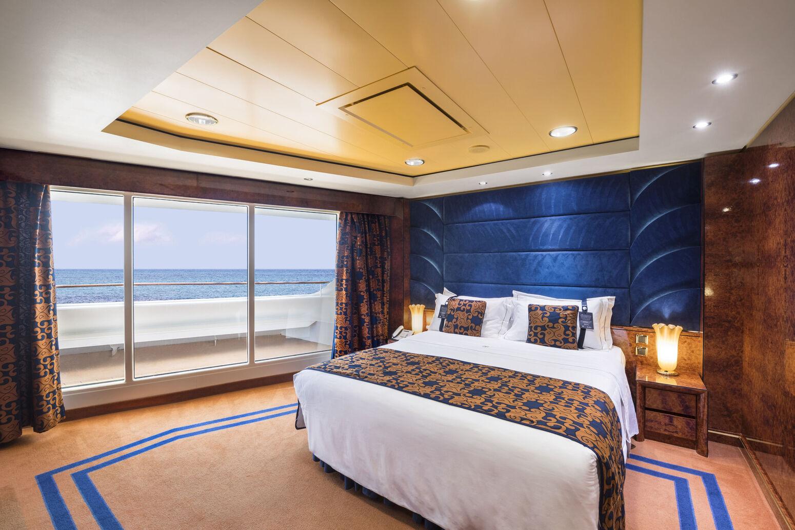 MSC Splendida, Ship, Cabins, MSC Yacht Club, Double bed, Window, Sea, Executive & Family Suite, 12004
