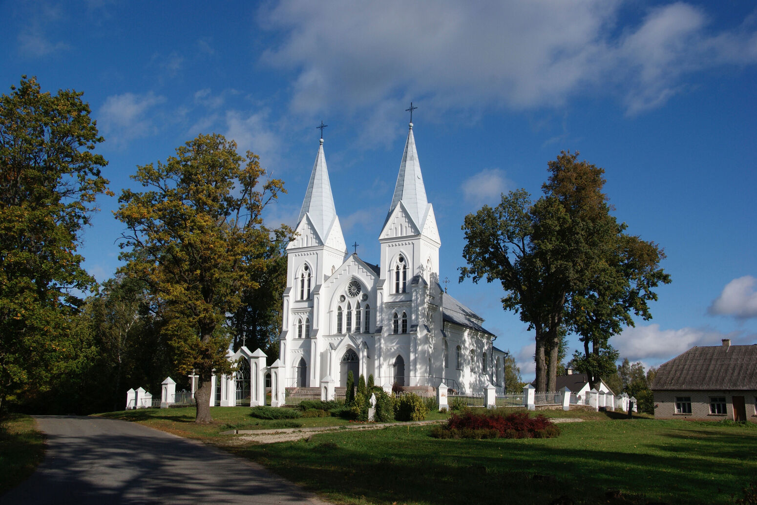 Mare Baltikum Reisen, estland, Lettland, Litauen, Polen, Tallinn, Riga, Vilnius, Warschau, Christine Salten, Andres Vainumäe, Individualreisen, Gruppenreisen, PKW-Rundreisen, Fahrradtouren, Naturbeobachtung, Vogelbeobachtung, Wanderreisen, Baltikum, Estland, Skandinavien, Schweden, Stockholm, Russland, St. Petersburg, Winterreisen, Finnland, Helsinki, Städtereise, Ostseekurzreisen, Norwegen, Hurtigruten, Oslo, Bergen, Ostseeurlaub, Kurische Nehrung, Memel, Klaipeda, Aktivreisen, Spezialveranstalter, Kaliningrader Gebiet, Königsberg, Strandurlaub, Ostseefähren, Kreuzfahrten Ostsee, Mare Baltikum, Tagesausflüge, Moorwanderung, Lappland, Skigebiet Ylläs, Flughafen Kittilä