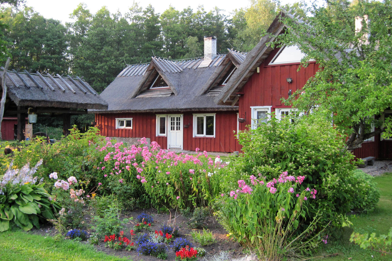 Mare Baltikum Reisen, Laug talu