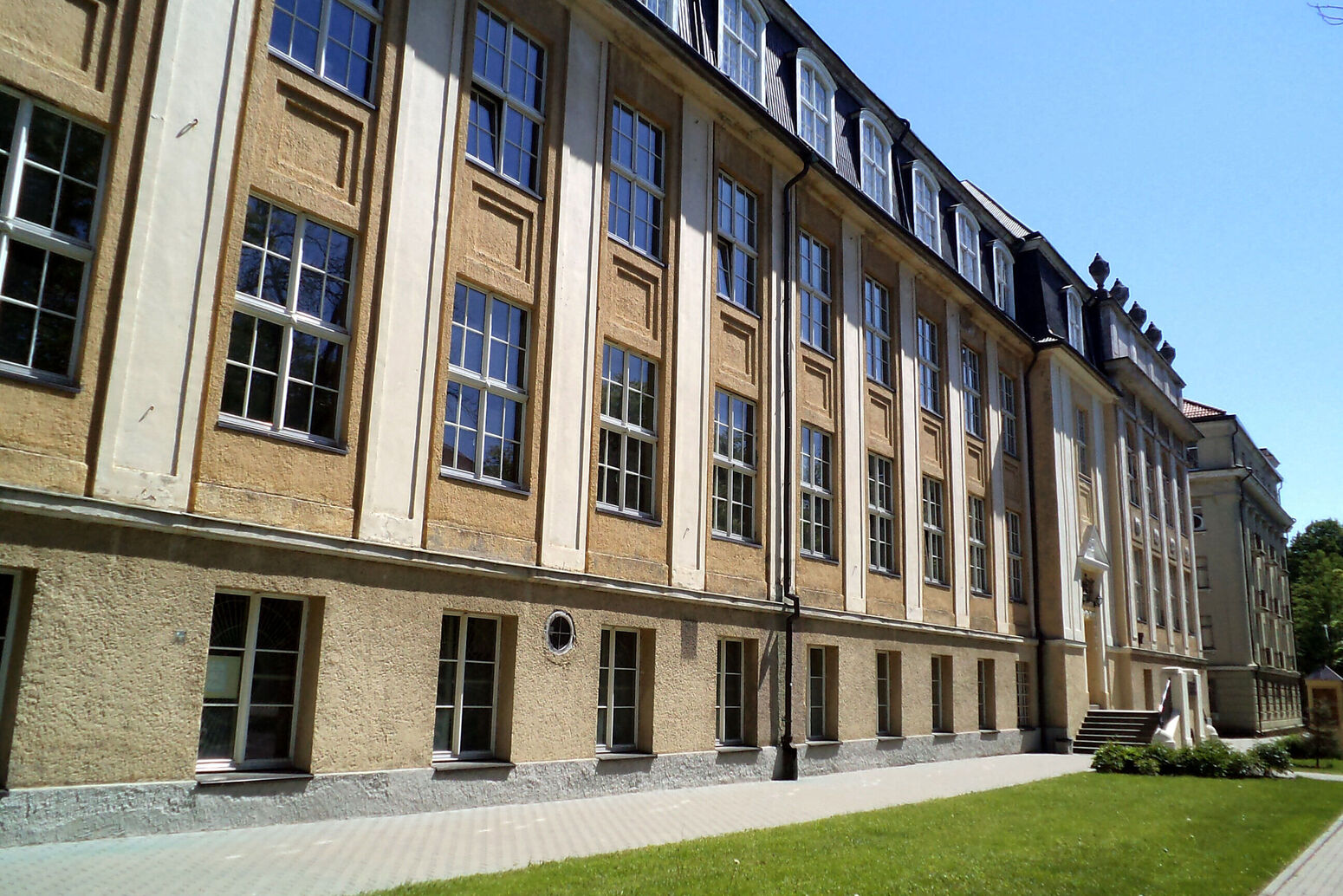 Mare Baltikum Reisen, Christine Salten, Andres Vainumäe, Individualreisen, Gruppenreisen, PKW-Rundreisen, Fahrradtouren, Naturbeobachtung, Vogelbeobachtung, Wanderreisen, Baltikum, Estland, Lettland, Litauen, Polen, Skandinavien, Schweden, Stockholm, Russland, St. Petersburg, Tallinn, Winterreisen, Finnland, Riga, Helsinki, Vilnius, Städtereise, Ostseekurzreisen, Norwegen, Hurtigruten, Oslo, Bergen, Ostseeurlaub, Kurische Nehrung, Memel, Klaipeda, Aktivreisen, Spezialveranstalter, Kaliningrader Gebiet, Königsberg, Strandurlaub, Ostseefähren, Kreuzfahrten Ostsee, Mare Baltikum, Tagesausflüge, Moorwanderung, Lappland, Skigebiet Ylläs, Flughafen Kittilä