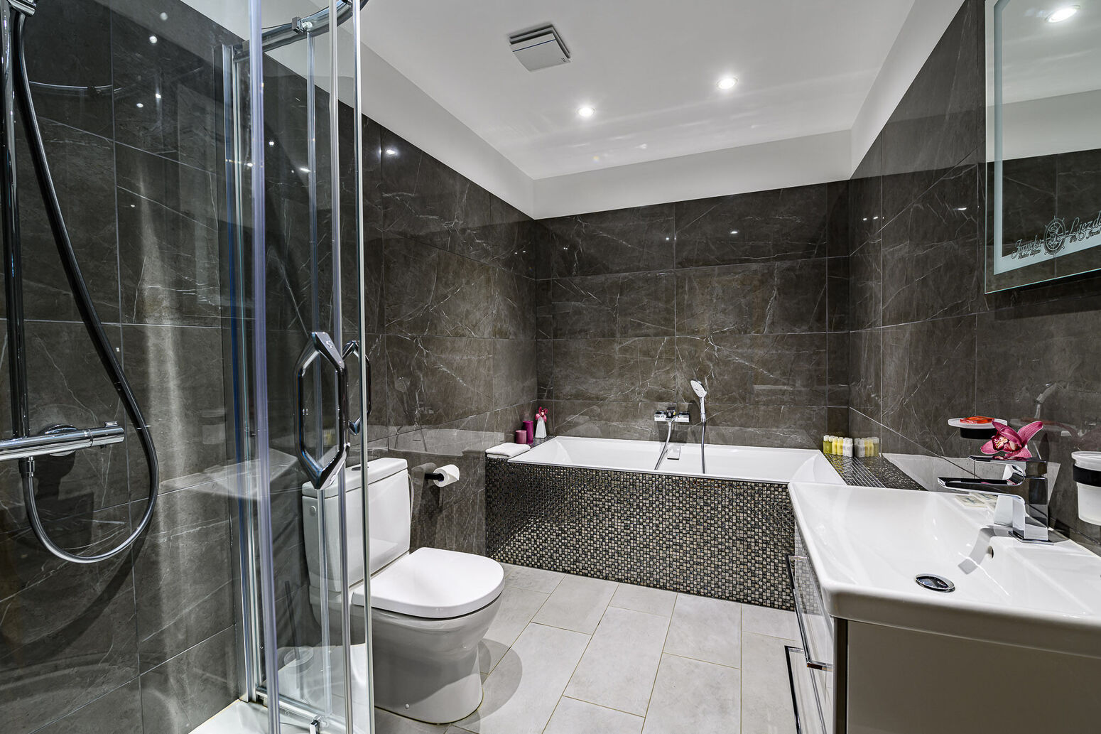 Eksterjera Foto, Fotogrāfs Edgars Pohevičs, Interjera Foto, Photographer Edgars Pohevics, Reklāmas Foto, www.edgarsfoto.lv, www.edgarspohevics.com