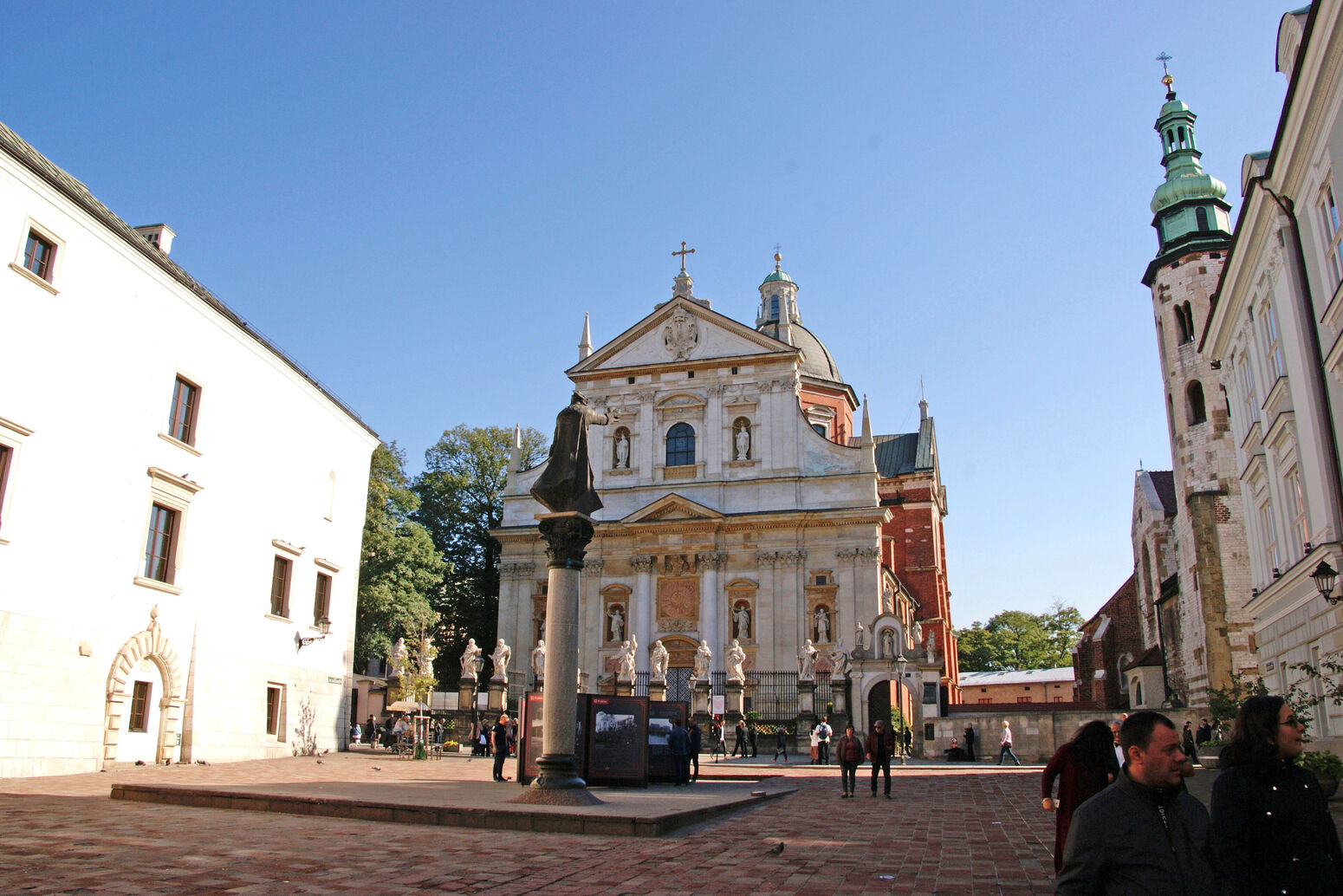 Mare Baltikum Reisen, estland, Lettland, Litauen, Polen, Tallinn, Riga, Vilnius, Warschau, Christine Salten, Andres Vainumäe, Individualreisen, Gruppenreisen, PKW-Rundreisen, Fahrradtouren, Naturbeobachtung, Vogelbeobachtung, Wanderreisen, Baltikum, Estland, Skandinavien, Schweden, Stockholm, Russland, St. Petersburg, Winterreisen, Finnland, Helsinki, Städtereise, Ostseekurzreisen, Norwegen, Hurtigruten, Oslo, Bergen, Ostseeurlaub, Kurische Nehrung, Memel, Klaipeda, Aktivreisen, Spezialveranstalter, Kaliningrader Gebiet, Königsberg, Strandurlaub, Ostseefähren, Kreuzfahrten Ostsee, Mare Baltikum, Tagesausflüge, Moorwanderung, Lappland, Skigebiet Ylläs, Flughafen Kittilä