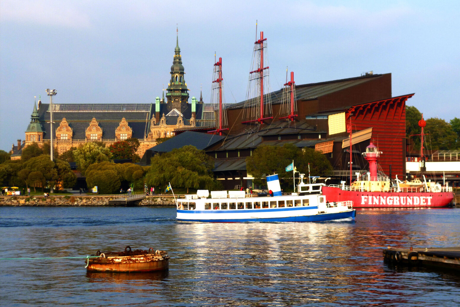 Mare Baltikum Reisen, Christine Salten, Andres Vainumäe, Individualreisen, Gruppenreisen, PKW-Rundreisen, Fahrradtouren, Naturbeobachtung, Vogelbeobachtung, Wanderreisen, Baltikum, Estland, Lettland, Litauen, Polen, Skandinavien, Schweden, Stockholm, Russland, St. Petersburg, Tallinn, Winterreisen, Finnland, Riga, Helsinki, Vilnius, Stockholm, Städtereise, Ostseekurzreisen, Norwegen, Hurtigruten, Oslo, Bergen, Ostseeurlaub, Kurische Nehrung, Memel, Klaipeda, Aktivreisen, Spezialveranstalter, Baltikum, Kaliningrader Gebiet, Königsberg, Strandurlaub, Ostseefähren, Kreuzfahrten Ostsee, Mare Baltikum, Tagesausflüge, Moorwanderung, Lappland, Skigebiet Ylläs, Flughafen Kittilä