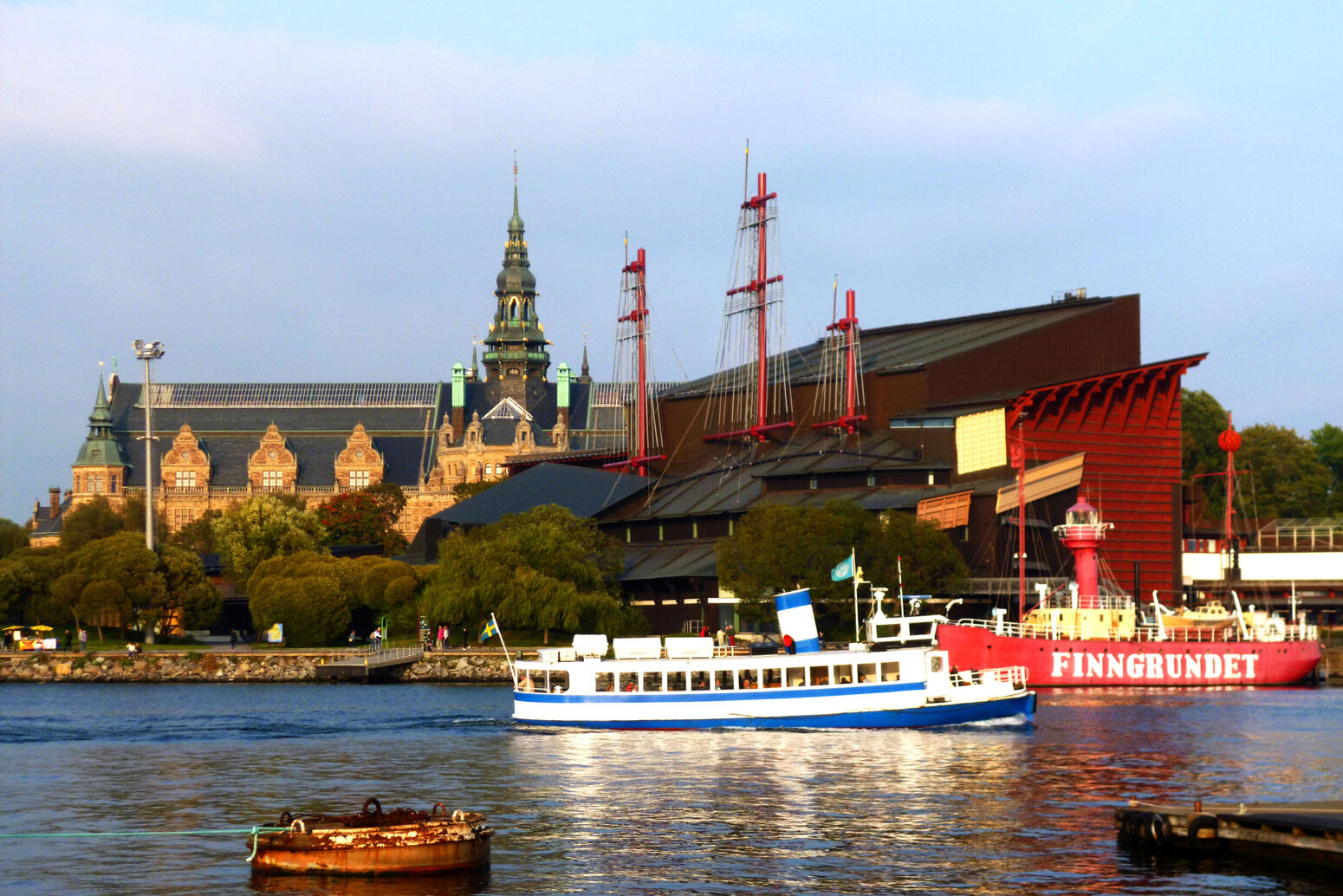Mare Baltikum Reisen, Christine Salten, Andres Vainumäe, Individualreisen, Gruppenreisen, PKW-Rundreisen, Fahrradtouren, Naturbeobachtung, Vogelbeobachtung, Wanderreisen, Baltikum, Estland, Lettland, Litauen, Polen, Skandinavien, Schweden, Stockholm, Russland, St. Petersburg, Tallinn, Winterreisen, Finnland, Riga, Helsinki, Vilnius, Stockholm, Städtereise, Ostseekurzreisen, Norwegen, Hurtigruten, Oslo, Bergen, Ostseeurlaub, Kurische Nehrung, Memel, Klaipeda, Aktivreisen, Spezialveranstalter, Baltikum, Kaliningrader Gebiet, Königsberg, Strandurlaub, Ostseefähren, Kreuzfahrten Ostsee, Mare Baltikum, Tagesausflüge, Moorwanderung, Lappland, Skigebiet Ylläs, Flughafen Kittilä