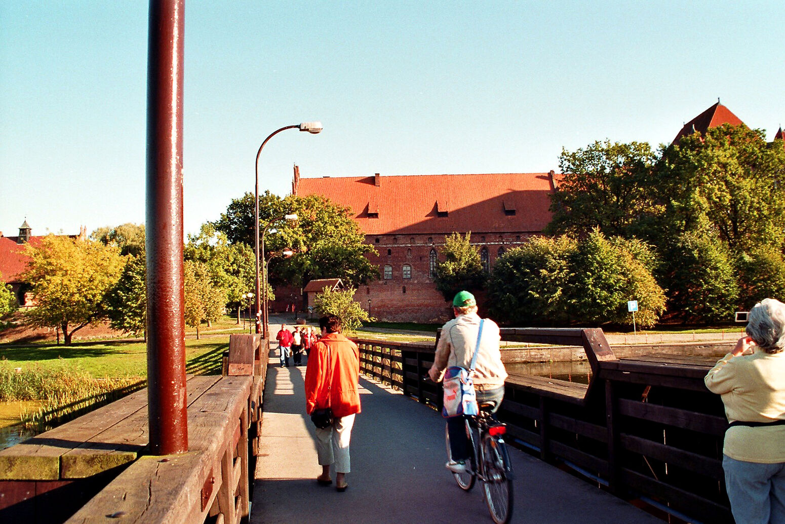 Mare Baltikum Reisen, Christine Salten, Andres Vainumäe, Individualreisen, Gruppenreisen, PKW-Rundreisen, Fahrradtouren, Naturbeobachtung, Vogelbeobachtung, Wanderreisen, Baltikum, Estland, Lettland, Litauen, Polen, Skandinavien, Schweden, Stockholm, Russland, St. Petersburg, Tallinn, Winterreisen, Finnland, Riga, Helsinki, Vilnius, Stockholm, Städtereise, Ostseekurzreisen, Norwegen, Hurtigruten, Oslo, Bergen, Ostseeurlaub, Kurische Nehrung, Memel, Klaipeda, Aktivreisen, Spezialveranstalter, Baltikum, Kaliningrader Gebiet, Königsberg, Strandurlaub, Ostseefähren, Kreuzfahrten Ostsee, Mare Baltikum, Tagesausflüge, Moorwanderung, Lappland, Skigebiet Ylläs, Flughafen Kittilä