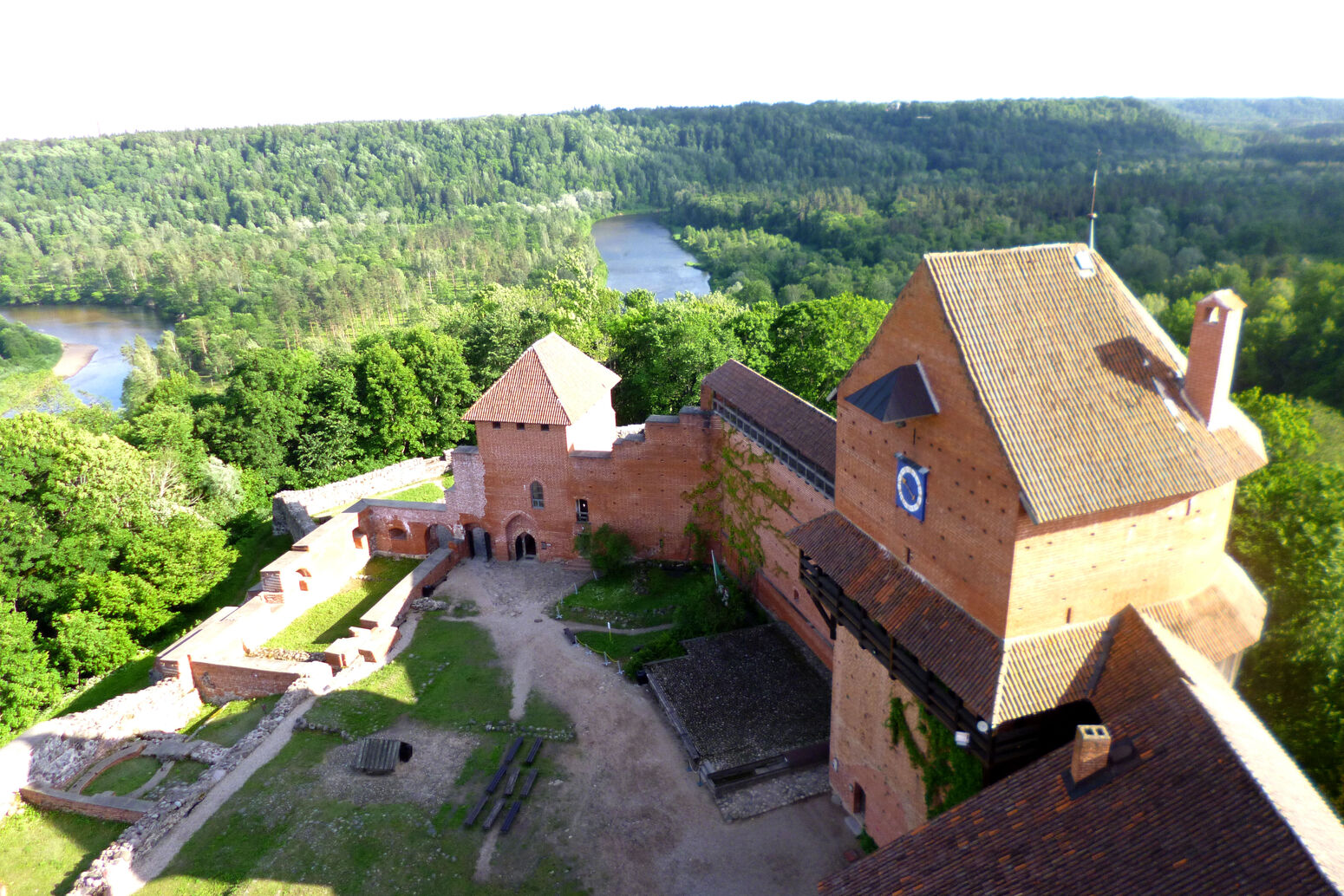 Mare Baltikum Reisen, Christine Salten, Andres Vainumäe, Individualreisen, Gruppenreisen, PKW-Rundreisen, Fahrradtouren, Naturbeobachtung, Vogelbeobachtung, Wanderreisen, Baltikum, Estland, Lettland, Litauen, Polen, Skandinavien, Schweden, Stockholm, Russland, St. Petersburg, Tallinn, Winterreisen, Finnland, Riga, Helsinki, Vilnius, Stockholm, Städtereise, Ostseekurzreisen, Norwegen, Hurtigruten, Oslo, Bergen, Ostseeurlaub, Kurische Nehrung, Memel, Klaipeda, Aktivreisen, Spezialveranstalter, Baltikum, Kaliningrader Gebiet, Königsberg, Strandurlaub, Ostseefähren, Kreuzfahrten Ostsee, Mare Baltikum, Tagesausflüge, Moorwanderung, Lappland, Skigebiet Ylläs, Flughafen Kittilä