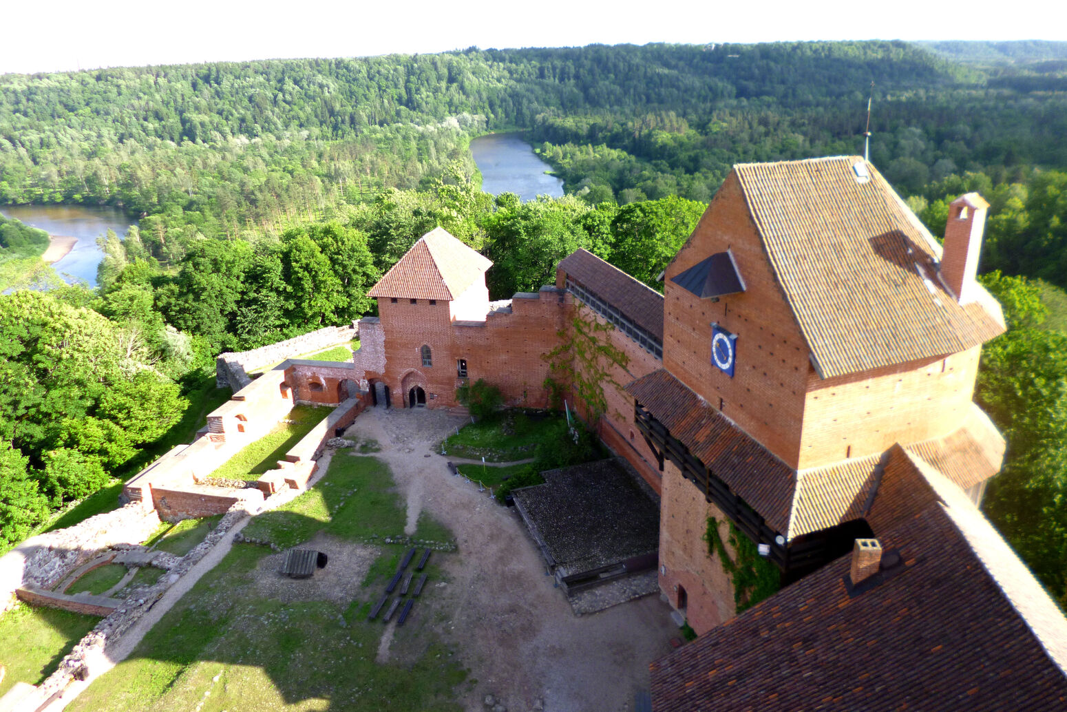Mare Baltikum Reisen, Christine Salten, Andres Vainumäe, Individualreisen, Gruppenreisen, PKW-Rundreisen, Fahrradtouren, Naturbeobachtung, Vogelbeobachtung, Wanderreisen, Baltikum, Estland, Lettland, Litauen, Polen, Skandinavien, Schweden, Stockholm, Russland, St. Petersburg, Tallinn, Winterreisen, Finnland, Riga, Helsinki, Vilnius, Stockholm, Städtereise, Ostseekurzreisen, Norwegen, Hurtigruten, Oslo, Bergen, Ostseeurlaub, Kurische Nehrung, Memel, Klaipeda, Aktivreisen, Spezialveranstalter, Baltikum, Kaliningrader Gebiet, Königsberg, Strandurlaub, Ostseefähren, Kreuzfahrten Ostsee, Mare Baltikum, Tagesausflüge, Moorwanderung, Lappland, Skigebiet Ylläs, Flughafen Kittilä