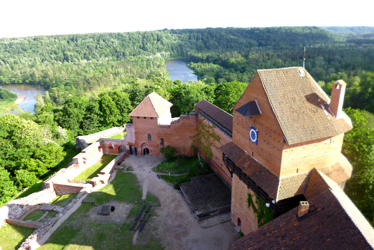 Mare Baltikum Reisen, Christine Salten, Andres Vainumäe, Individualreisen, Gruppenreisen, PKW-Rundreisen, Fahrradtouren, Naturbeobachtung, Vogelbeobachtung, Wanderreisen, Baltikum, Estland, Lettland, Litauen, Polen, Skandinavien, Schweden, Stockholm, Russland, St. Petersburg, Tallinn, Winterreisen, Finnland, Riga, Helsinki, Vilnius, Stockholm, Städtereise, Ostseekurzreisen, Norwegen, Hurtigruten, Oslo, Bergen, Ostseeurlaub, Kurische Nehrung, Memel, Klaipeda, Aktivreisen, Spezialveranstalter, Baltikum, Kaliningrader Gebiet, Königsberg, Strandurlaub, Ostseefähren, Kreuzfahrten Ostsee, Mare Baltikum, Tagesausflüge, Moorwanderung, Lappland, Skigebiet Ylläs, Flughafen Kittilä