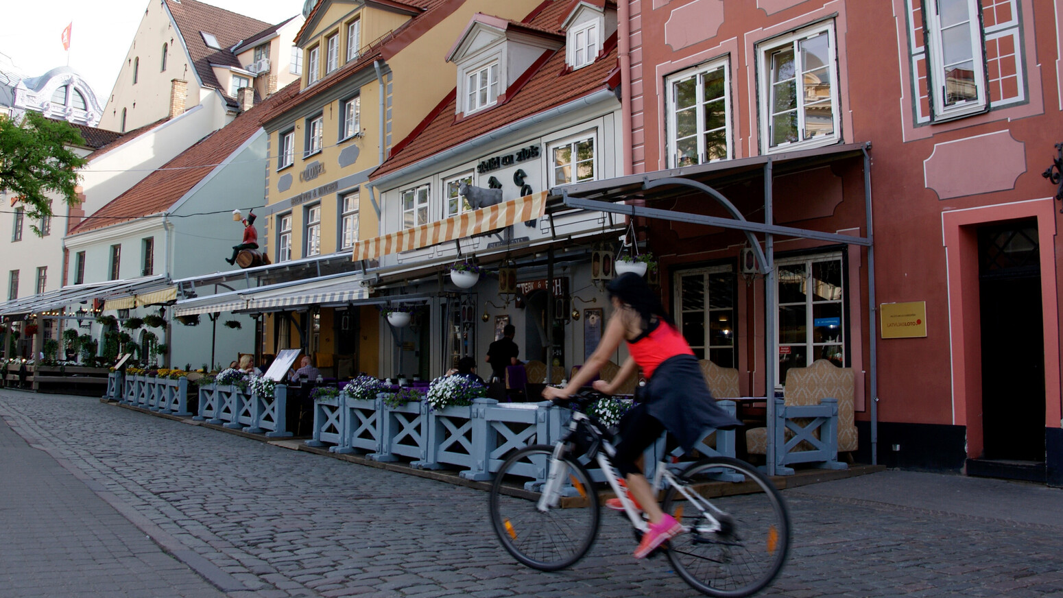 Mare Baltikum Reisen, Christine Salten, Andres Vainumäe, Individualreisen, Gruppenreisen, PKW-Rundreisen, Fahrradtouren, Naturbeobachtung, Vogelbeobachtung, Wanderreisen, Baltikum, Estland, Lettland, Litauen, Polen, Skandinavien, Schweden, Stockholm, Russland, St. Petersburg, Tallinn, Winterreisen, Finnland, Riga, Helsinki, Vilnius, Stockholm, Städtereise, Ostseekurzreisen, Norwegen, Hurtigruten, Oslo, Bergen, Ostseeurlaub, Kurische Nehrung, Memel, Klaipeda, Aktivreisen, Spezialveranstalter, Baltikum, Kaliningrader Gebiet, Königsberg, Strandurlaub, Ostseefähren, Kreuzfahrten Ostsee, Mare Baltikum, Tagesausflüge, Moorwanderung, Lappland, Skigebiet Ylläs, Flughafen Kittilä