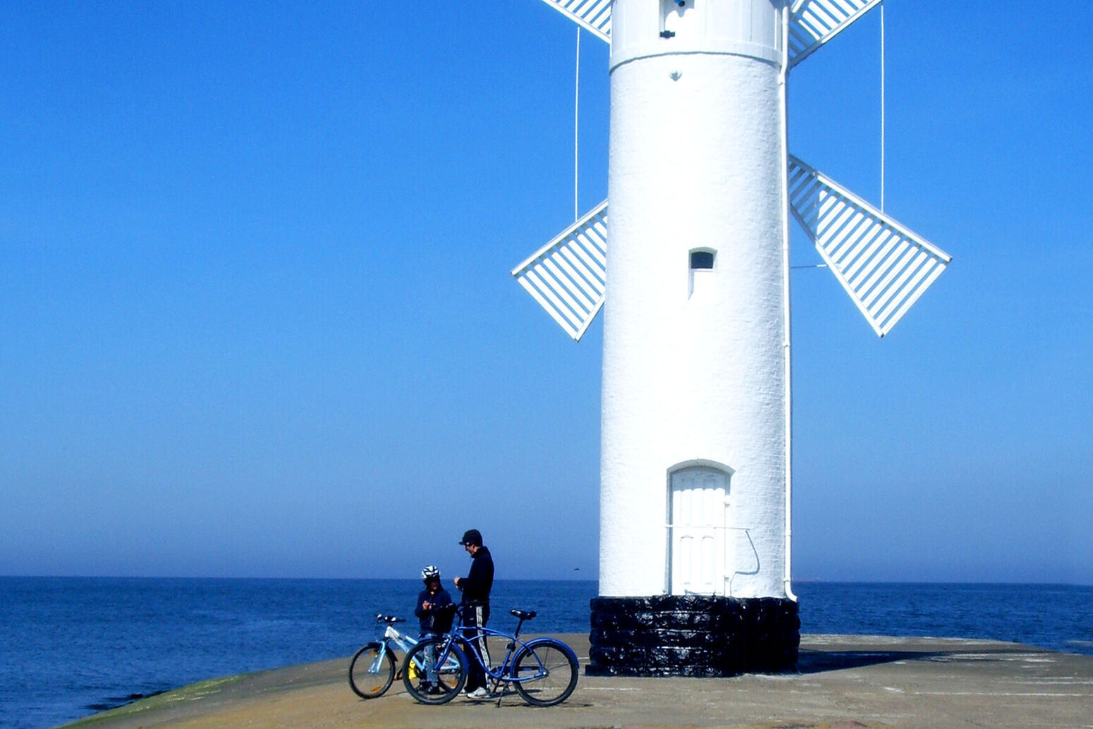 Mare Baltikum Reisen, Christine Salten, Andres Vainumäe, Individualreisen, Gruppenreisen, PKW-Rundreisen, Fahrradtouren, Naturbeobachtung, Vogelbeobachtung, Wanderreisen, Baltikum, Estland, Lettland, Litauen, Polen, Skandinavien, Schweden, Stockholm, Russland, St. Petersburg, Tallinn, Winterreisen, Finnland, Riga, Helsinki, Vilnius, Stockholm, Städtereise, Ostseekurzreisen, Norwegen, Hurtigruten, Oslo, Bergen, Ostseeurlaub, Kurische Nehrung, Memel, Klaipeda, Aktivreisen, Spezialveranstalter, Baltikum, Kaliningrader Gebiet, Königsberg, Strandurlaub, Ostseefähren, Kreuzfahrten Ostsee, Mare Baltikum, Tagesausflüge, Moorwanderung, Lappland, Skigebiet Ylläs, Flughafen Kittilä