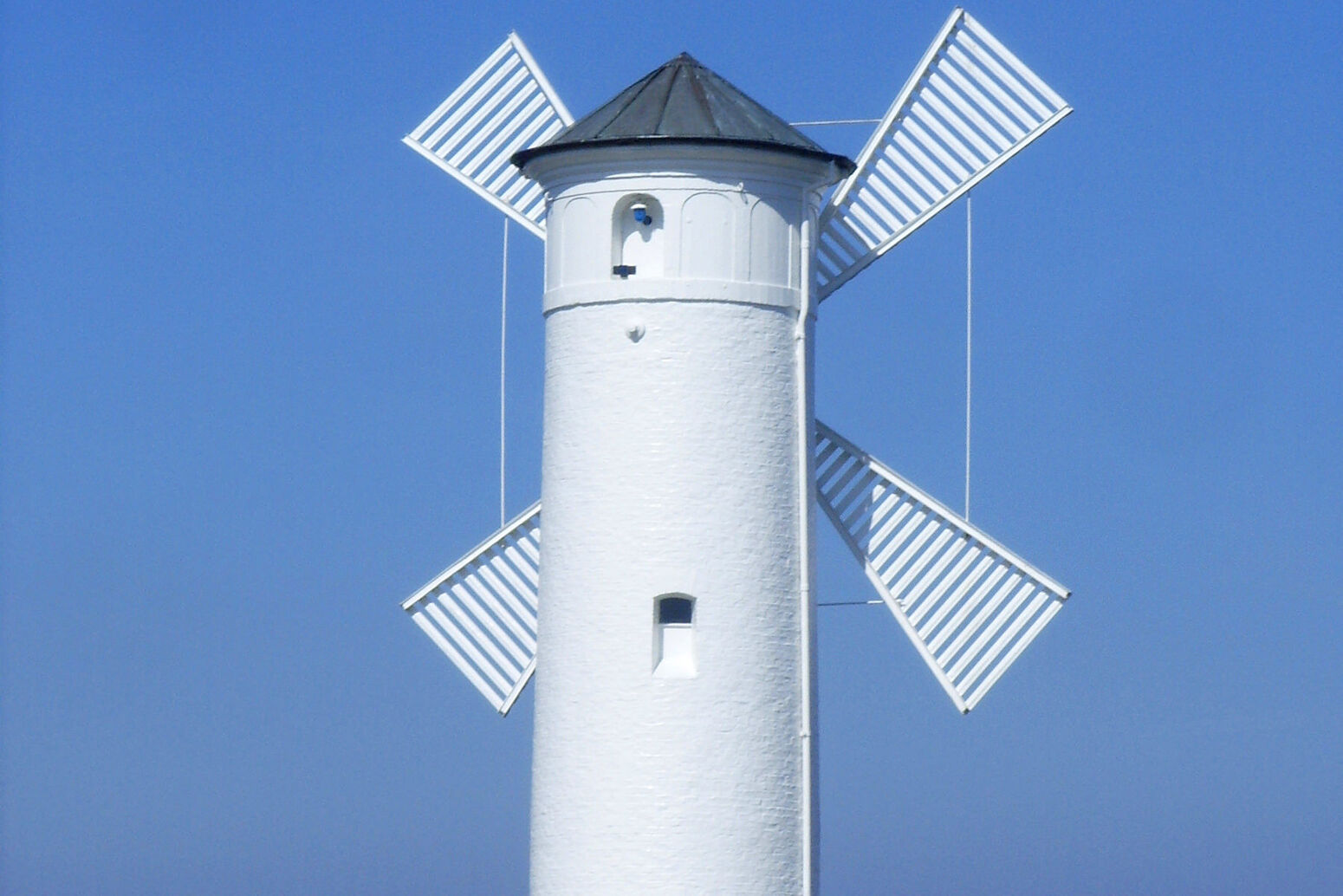 Mare Baltikum Reisen, Christine Salten, Andres Vainumäe, Individualreisen, Gruppenreisen, PKW-Rundreisen, Fahrradtouren, Naturbeobachtung, Vogelbeobachtung, Wanderreisen, Baltikum, Estland, Lettland, Litauen, Polen, Skandinavien, Schweden, Stockholm, Russland, St. Petersburg, Tallinn, Winterreisen, Finnland, Riga, Helsinki, Vilnius, Stockholm, Städtereise, Ostseekurzreisen, Norwegen, Hurtigruten, Oslo, Bergen, Ostseeurlaub, Kurische Nehrung, Memel, Klaipeda, Aktivreisen, Spezialveranstalter, Baltikum, Kaliningrader Gebiet, Königsberg, Strandurlaub, Ostseefähren, Kreuzfahrten Ostsee, Mare Baltikum, Tagesausflüge, Moorwanderung, Lappland, Skigebiet Ylläs, Flughafen Kittilä