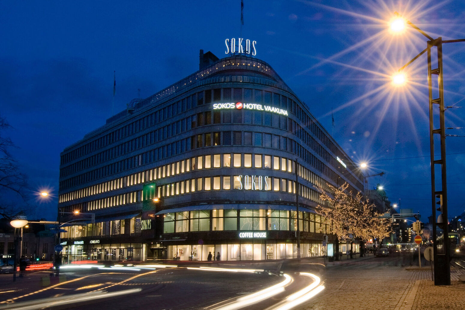 Sokos Hotel, Vaakuna, Helsinki, ulkokuva, ilta
